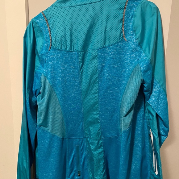 Lightweight reflective Lululemon Full Zip Jacket - Picture 8 of 9
